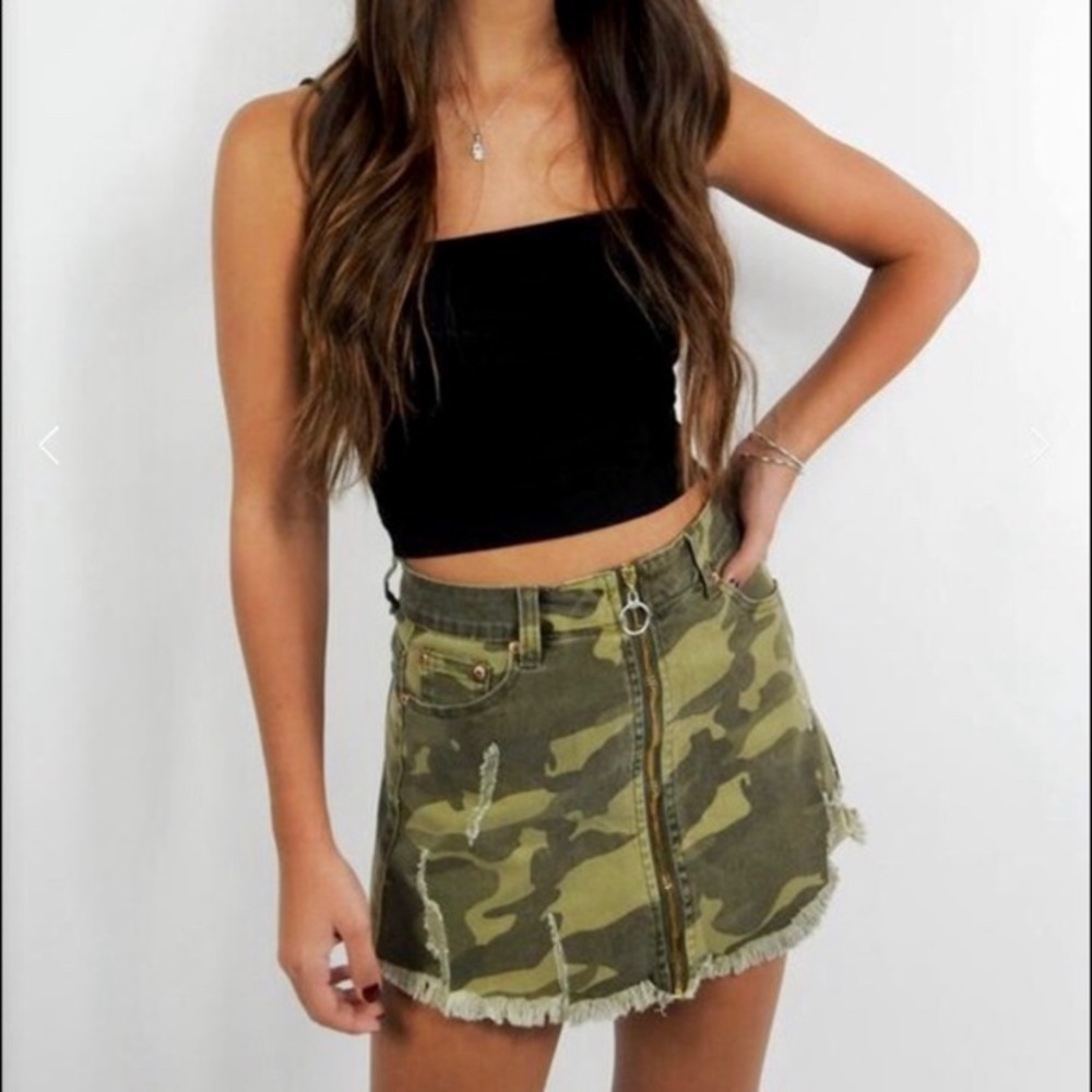 Camo mini skirt